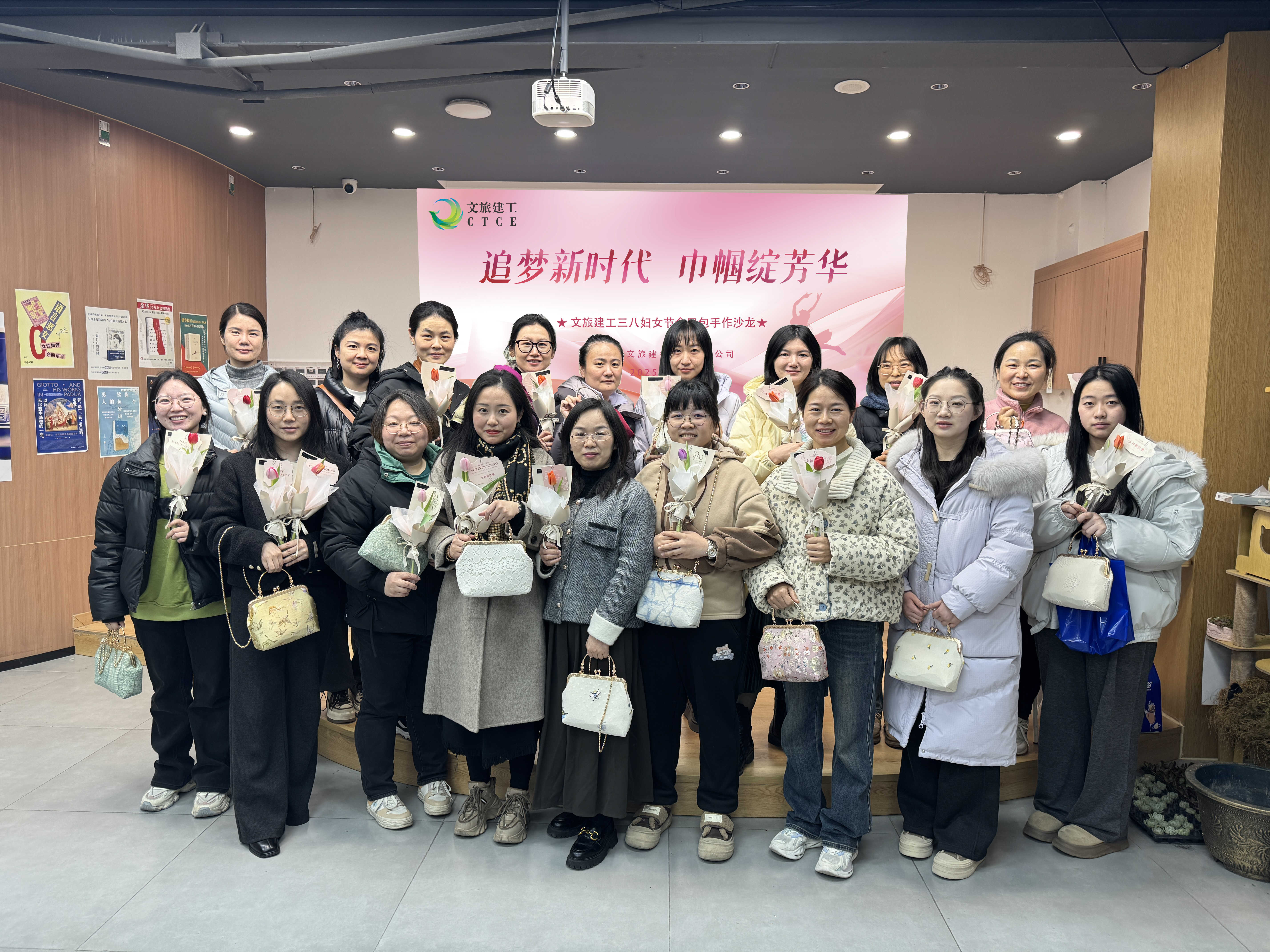 62b539615494a6bc1faed23f6c8ceed.jpg 电竞游戏