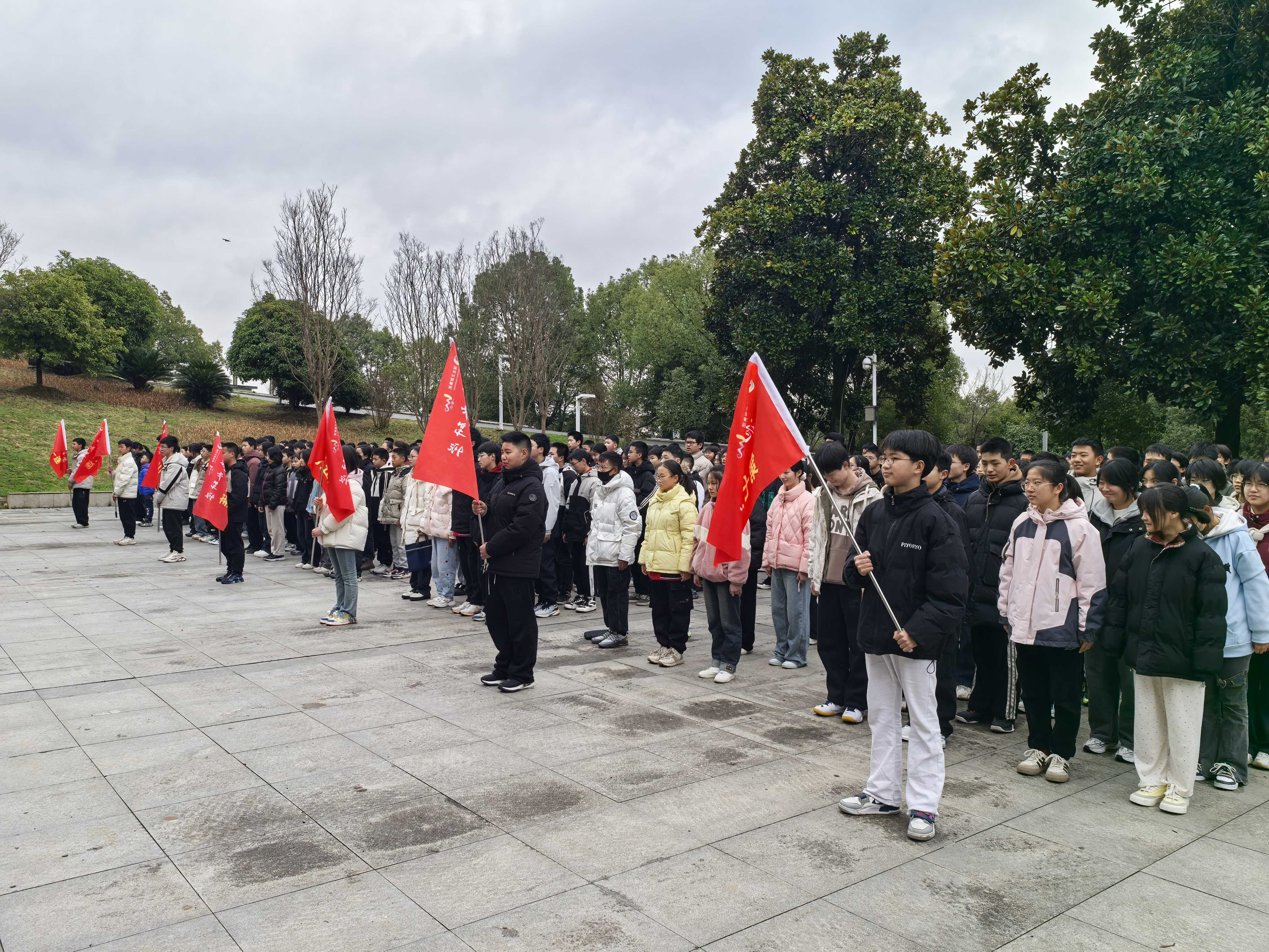 f337698e3ca276a7b1e2bfba2cebd28.jpg 电竞游戏