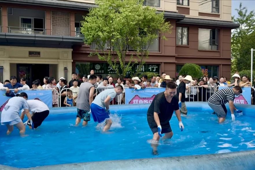 b26fba5ddd9e5d3bca65be950115e682.jpg 电竞游戏