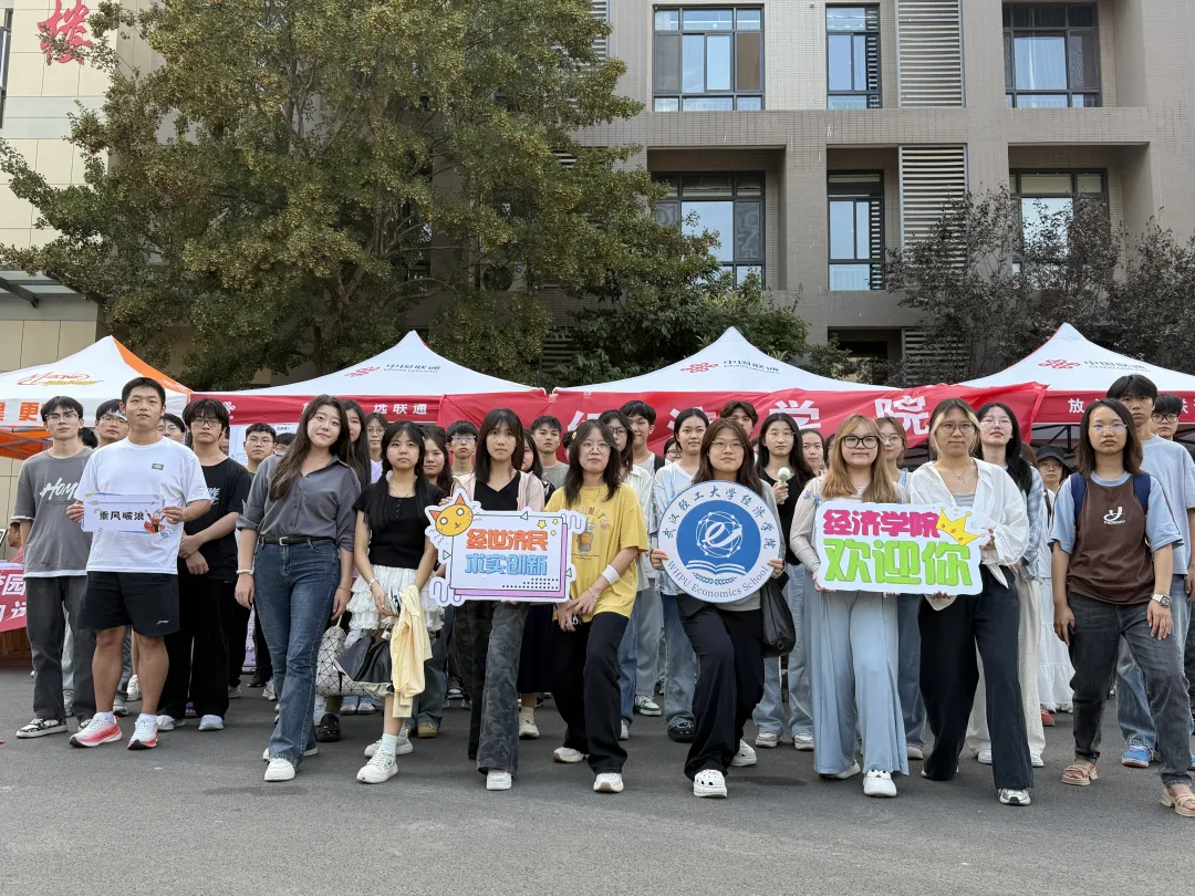 8f17f516-3988-41c2-a6b7-f2353f7e004f.png 电竞游戏