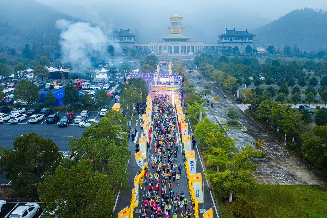 cc8c04baad62f647da3be7990ada64f6.jpg 电竞游戏