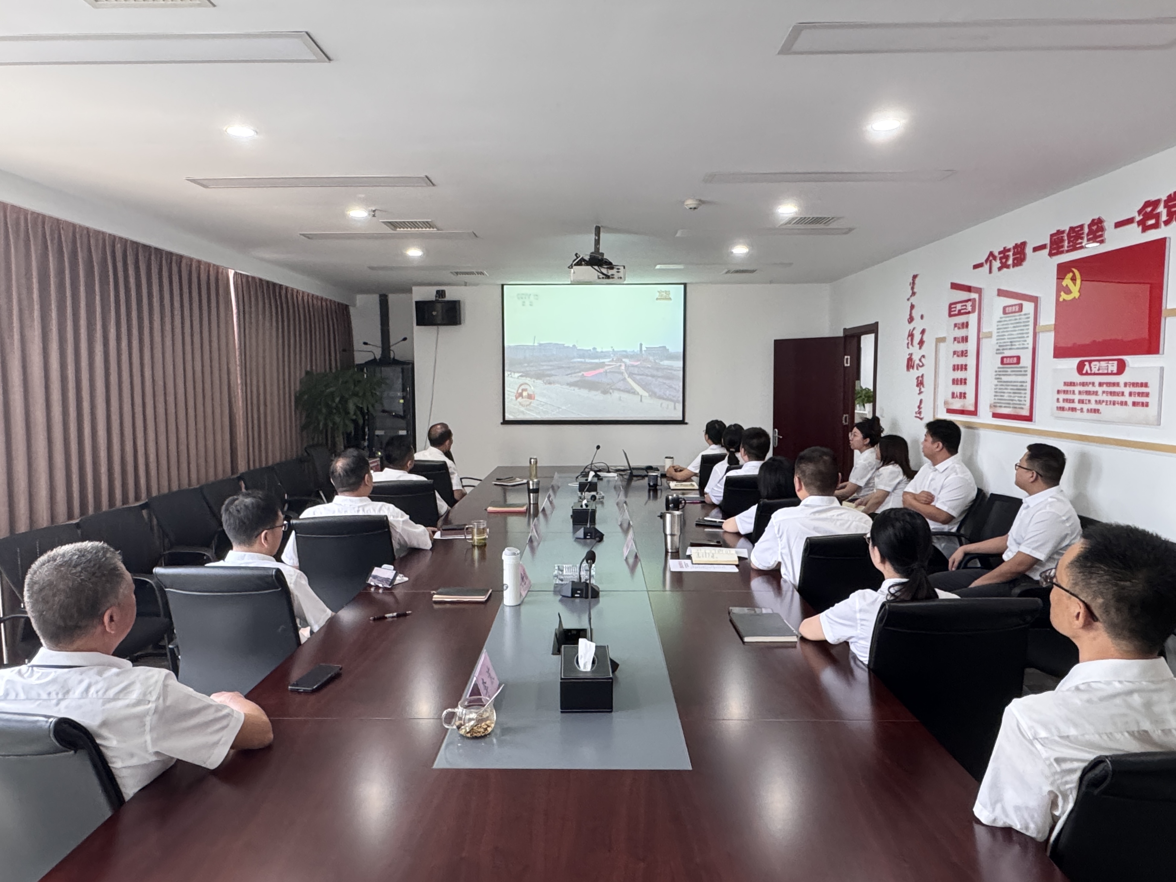 33e503569c0774639a51eae38839e682.jpg 电竞游戏