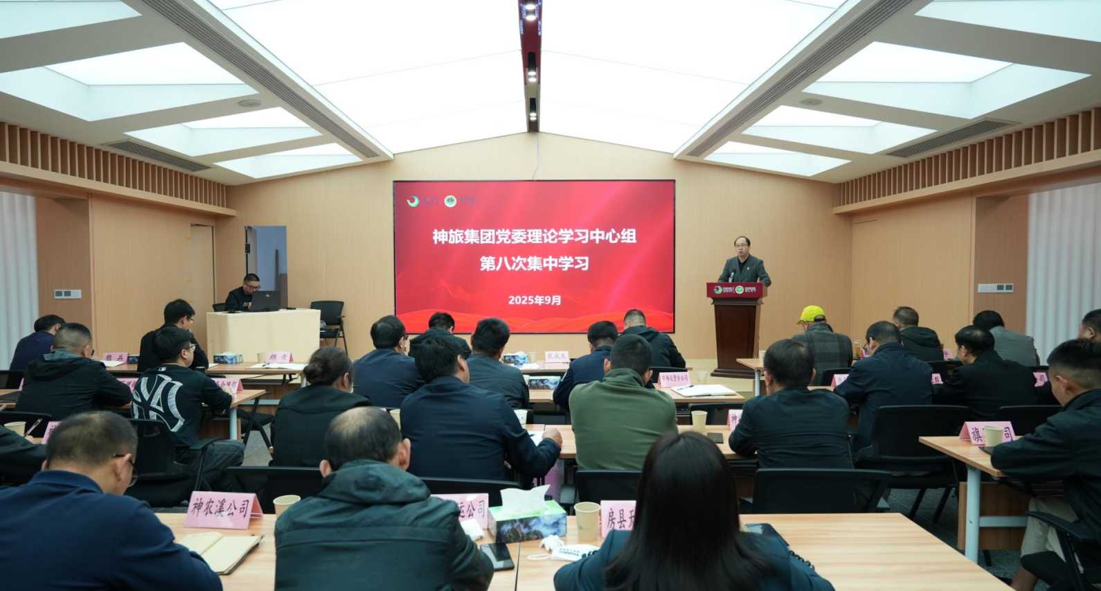 d4931ebab04f89d8d7e2791e39875566.png 电竞游戏