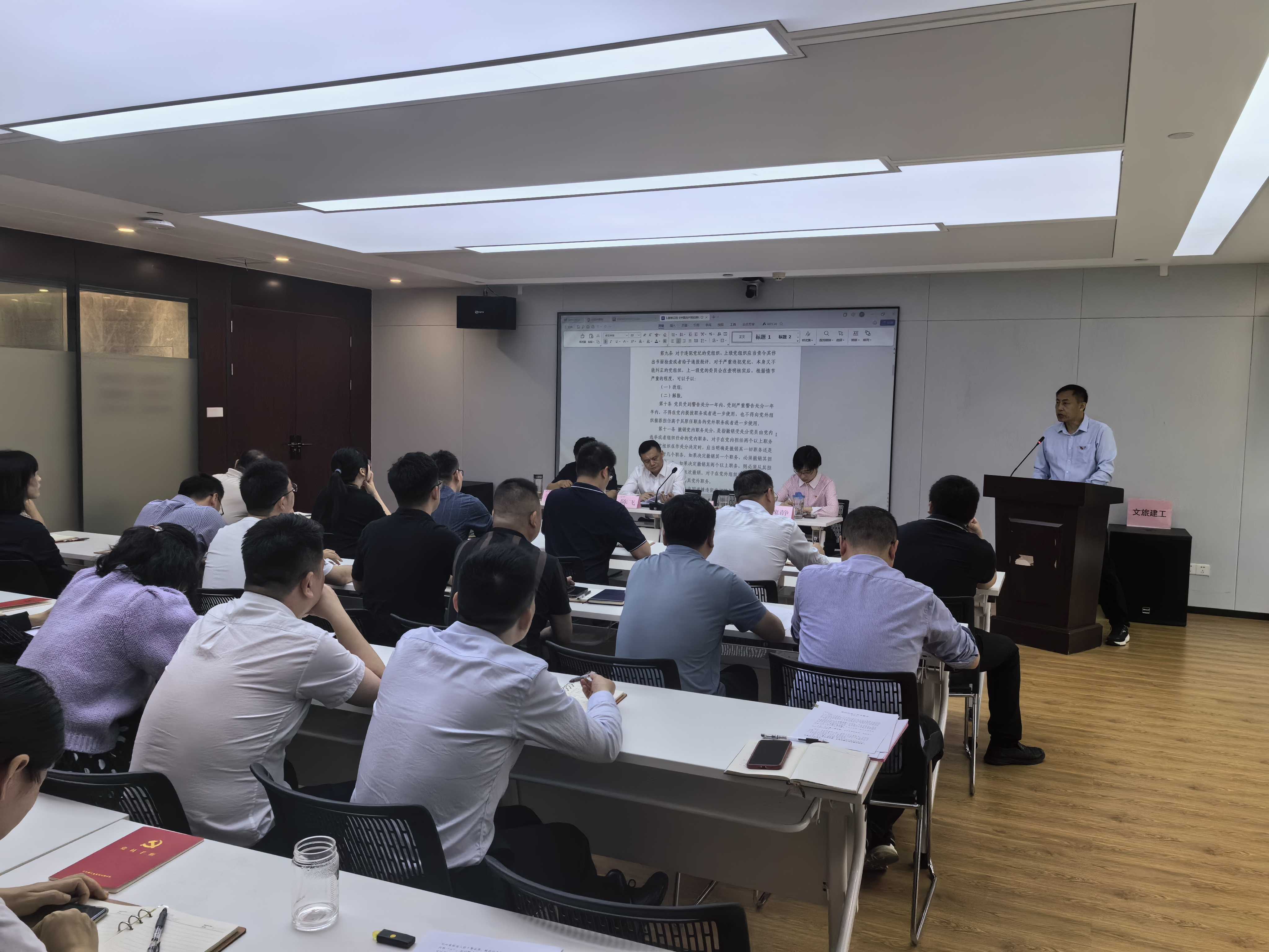 24e3bbe536ed37ae2b121eb210c9bd1.jpg 电竞游戏