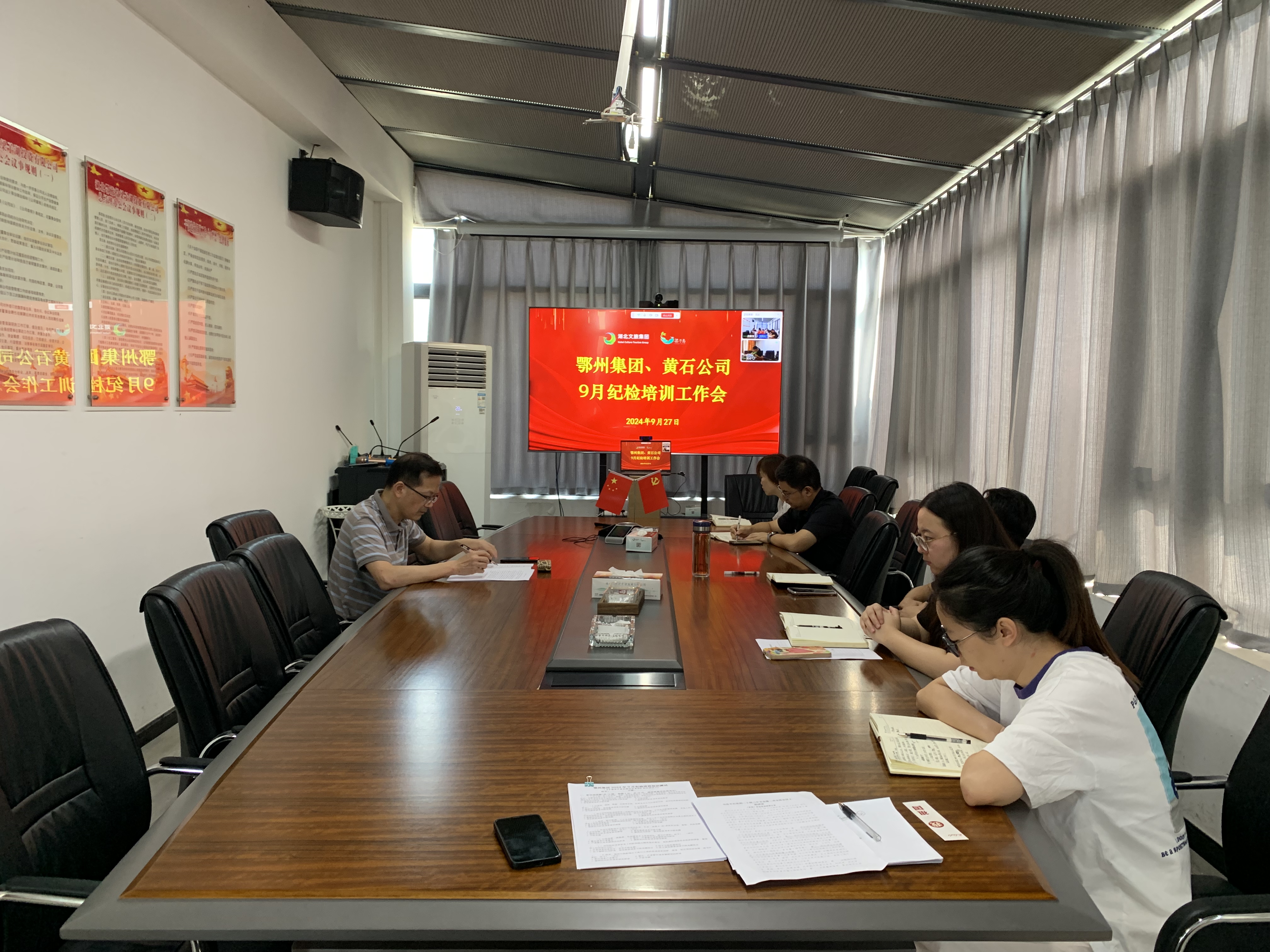 b01c2566f8b4c4dea614ef3d2935aae.jpg 电竞游戏