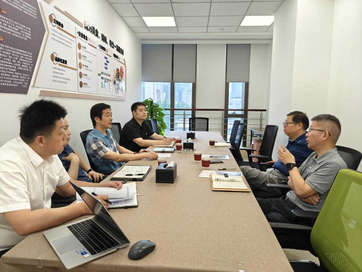 彪总到湖北饭店调研图片1.png 电竞游戏