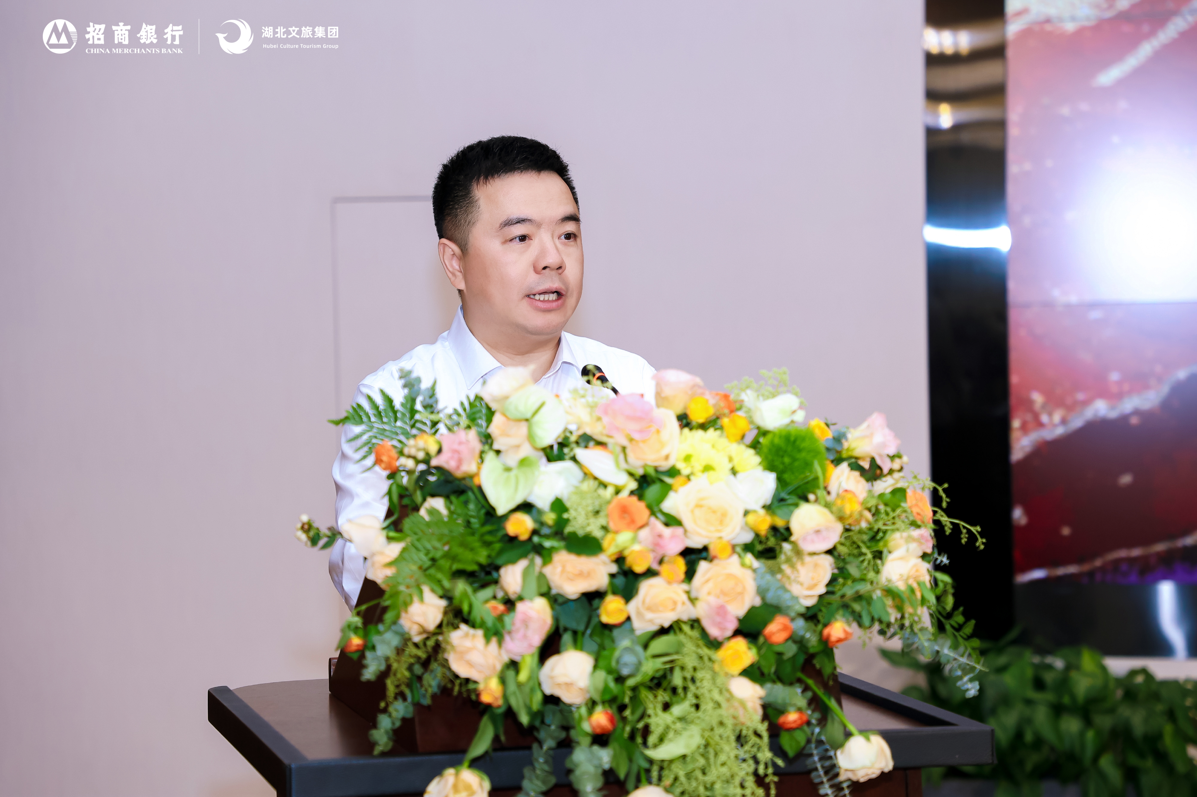 7008236cab65aff79e87c332ef84454.jpg 电竞游戏